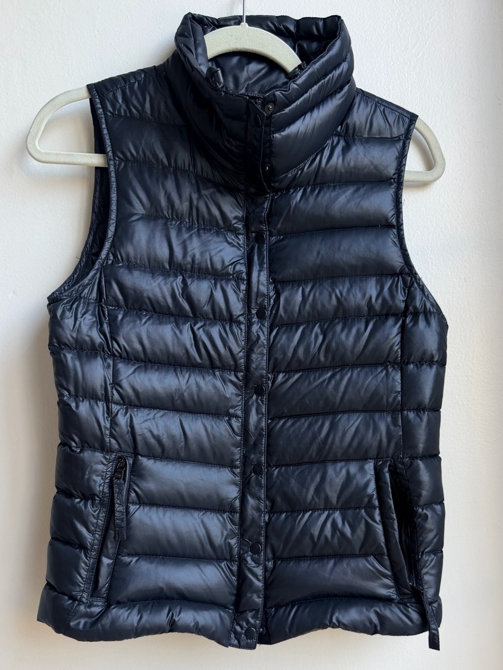 Gap Women XS Down Puffer Vest Black Lightweight Packable Snap Zip Front